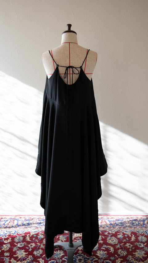 PRE-ORDER|非對稱細肩帶洋裝