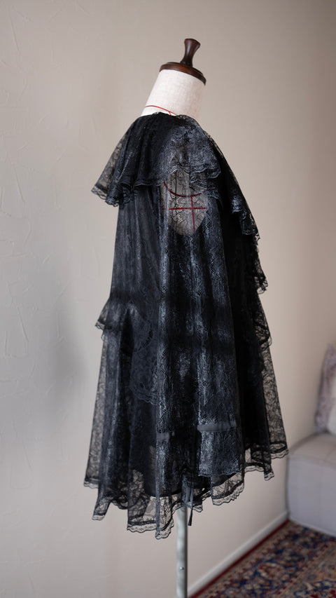 《NEW COLOR》|荷葉蕾絲上衣