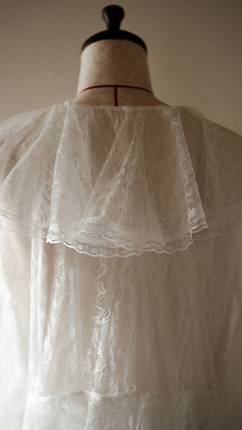 《NEW COLOR》|荷葉蕾絲上衣