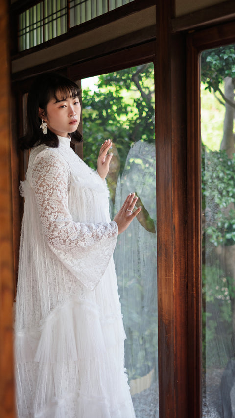 PRE-ORDER｜無法定義的壓摺蕾絲吊帶裙
