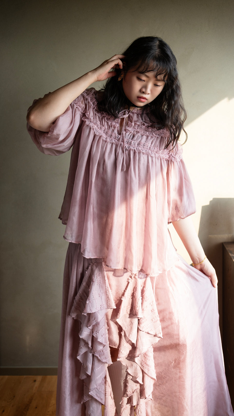 PRE-ORDER ITEMS ｜透視蕾絲上衣