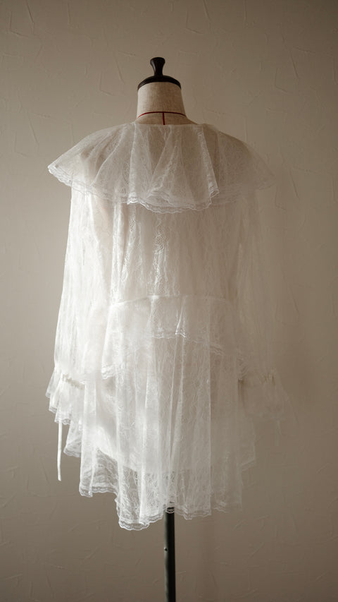 《NEW COLOR》｜荷葉蕾絲上衣