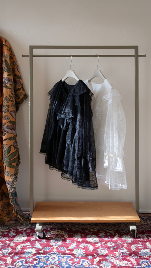 《NEW COLOR》｜荷葉蕾絲上衣